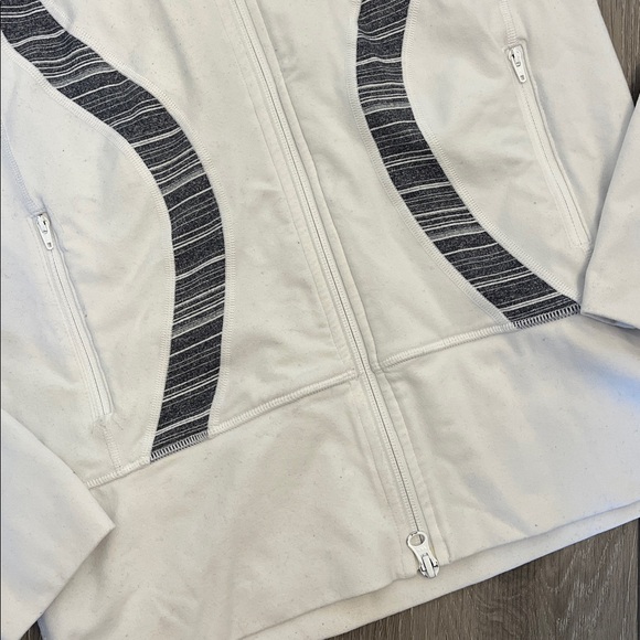 Lululemon In Stride Jacket - Picture 3 of 8